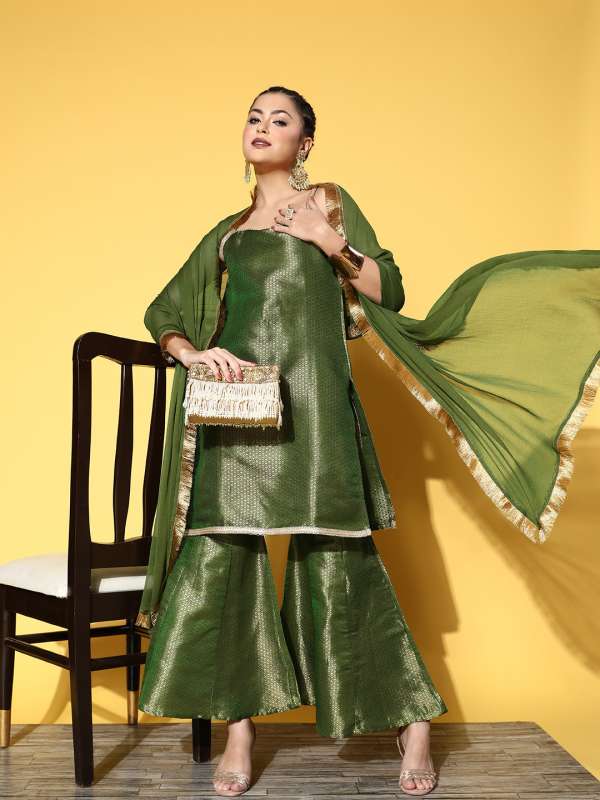 Party wear best sale suit myntra