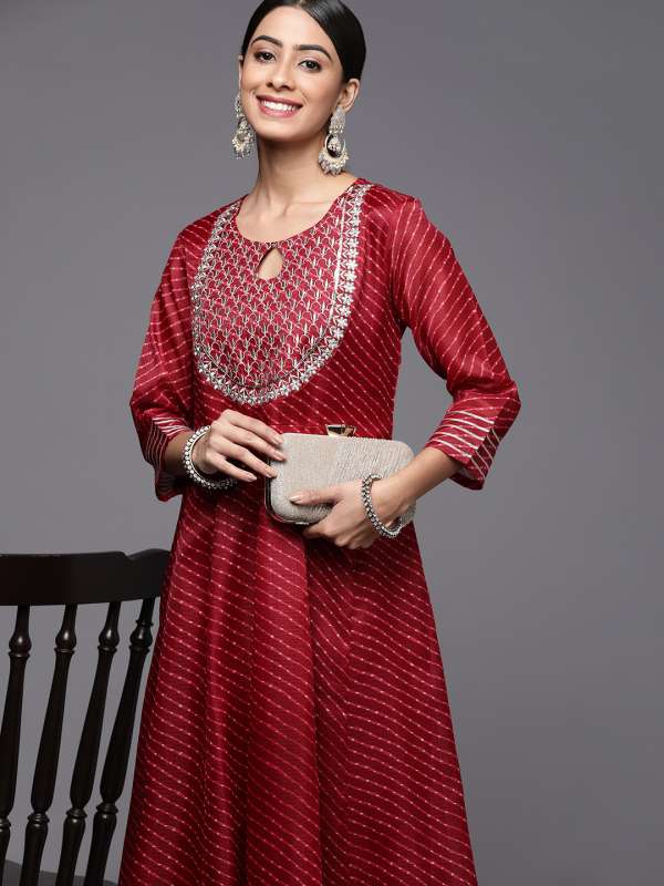 Women Ethnic Wear- Explore Stylish Festive Tops and Printed Kurtas