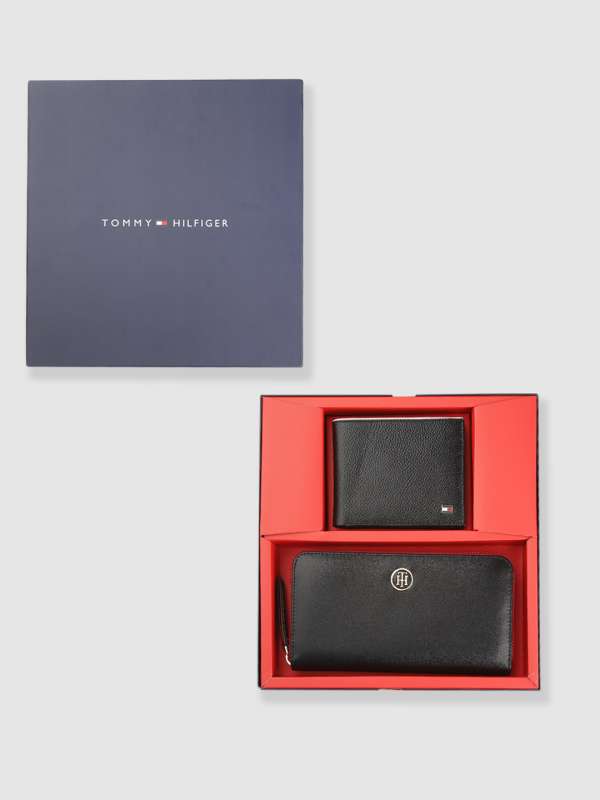 Tommy hilfiger store wallets myntra