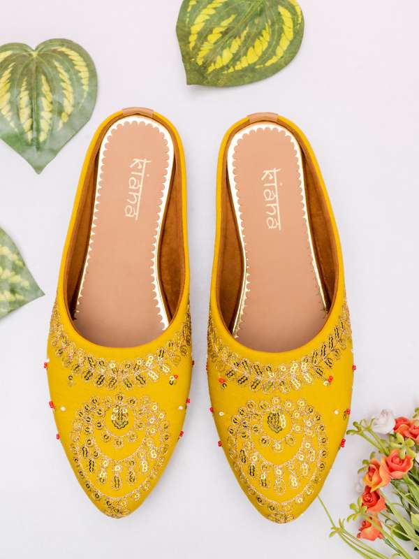 Yellow shoes flats 2025