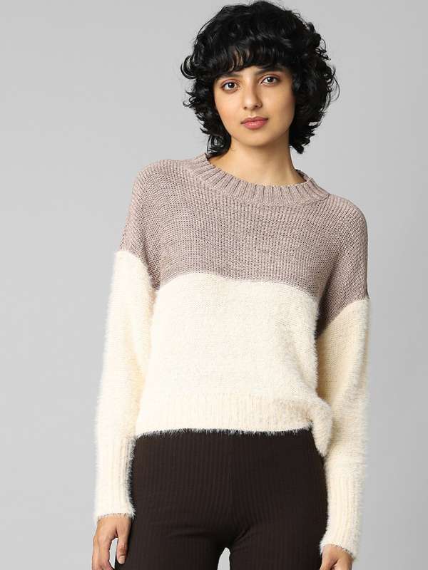 Cream colored discount pullover sweater