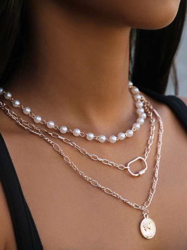 Ayesha necklace on sale