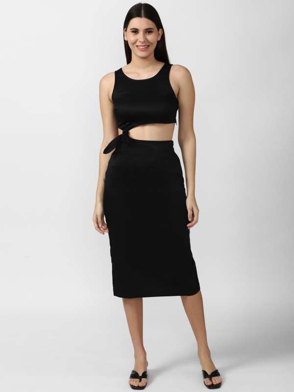 Forever 21 sales black midi dress