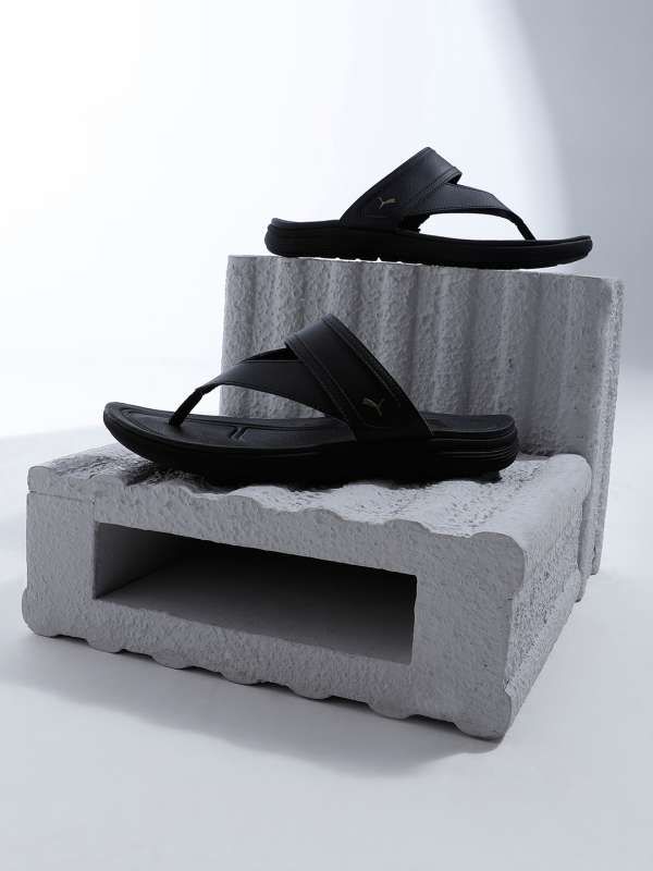 Puma shop black floaters