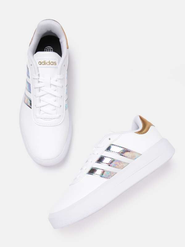Total 82+ imagen adidas shoes white sneakers - Abzlocal.mx