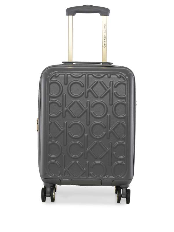 Big bazaar online luggage bags hotsell