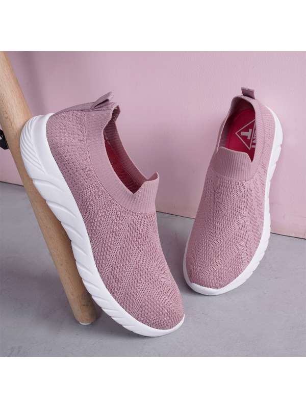 Gold running discount shoes womens