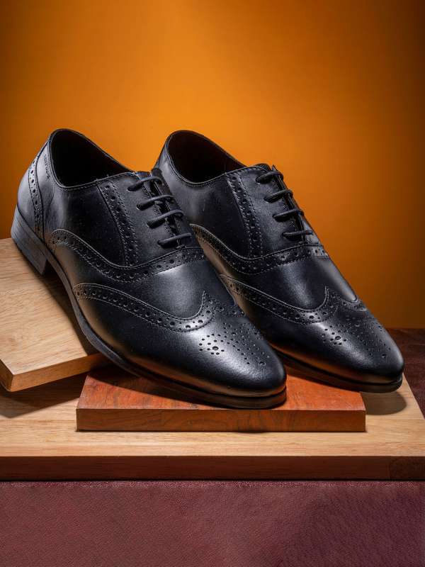 Red tape 2025 black oxford shoes