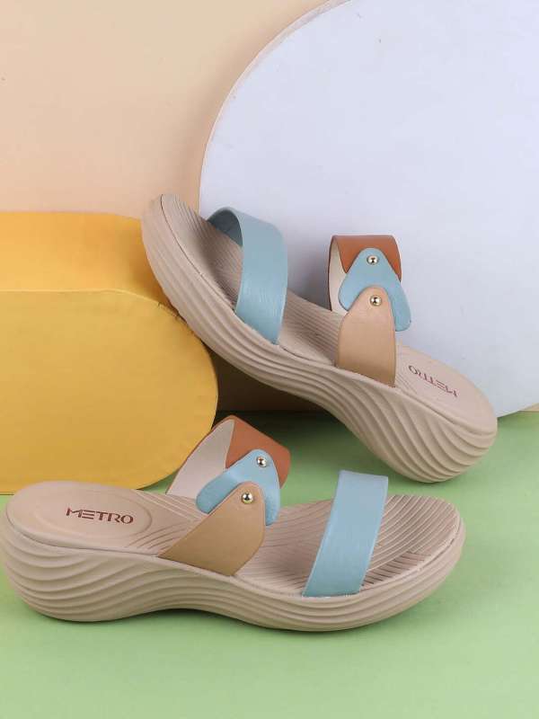 Metro crocs online on sale