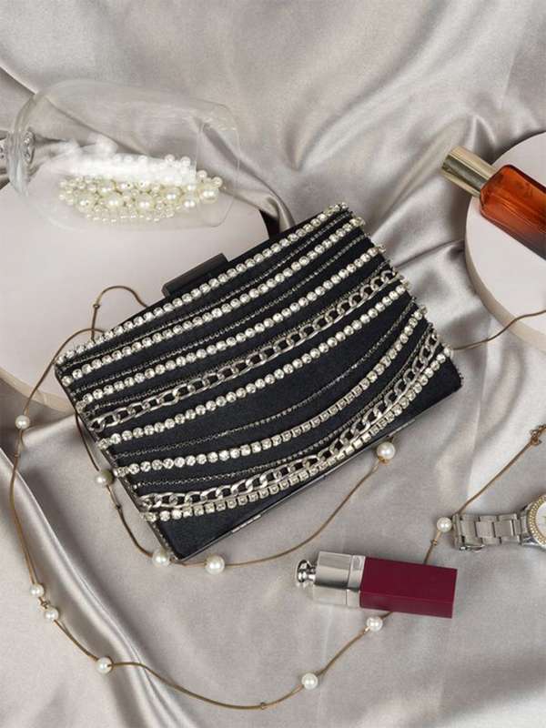 Black clutches online new arrivals