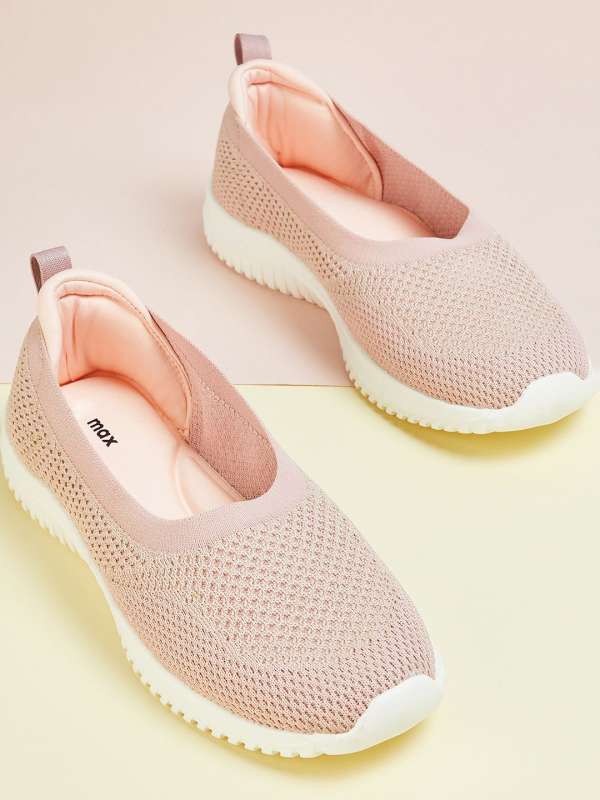 Max footwear online shopping sales