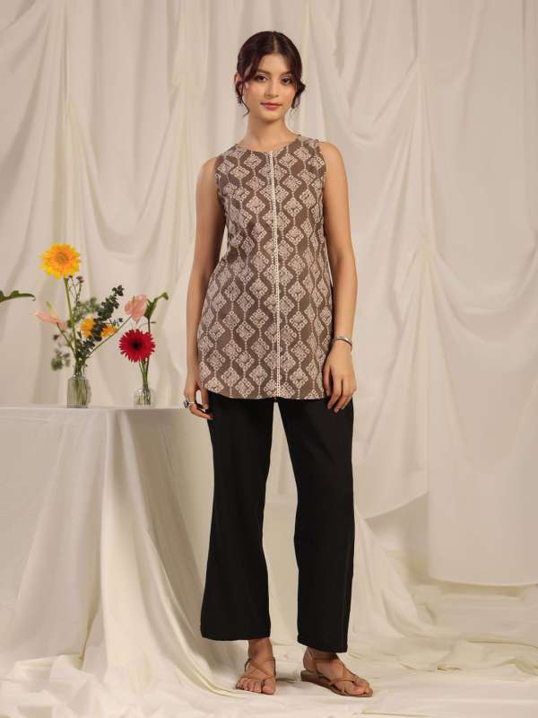 Sleeveless Kurtis Buy Sleeveless Kurti for Women Online Myntra
