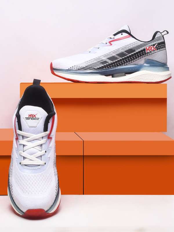 Sports shoes for men under 300 sales