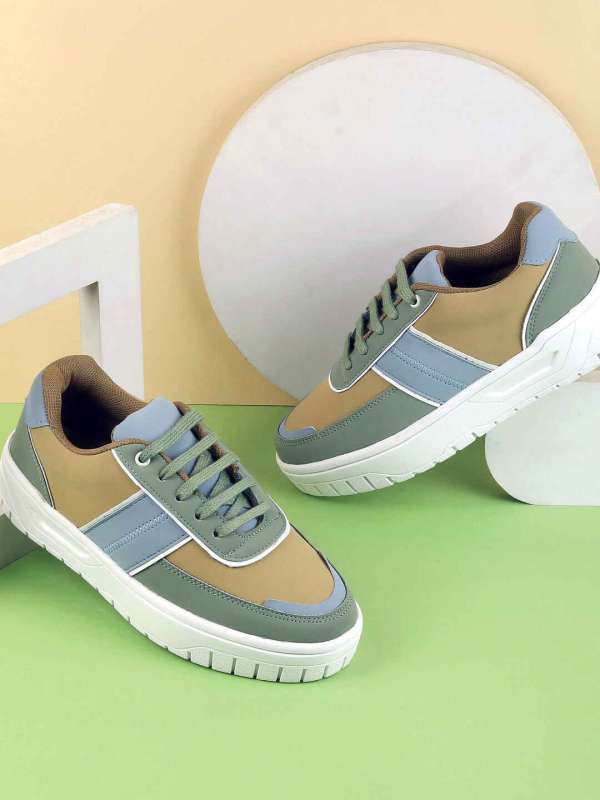 Beli sneakers online discount