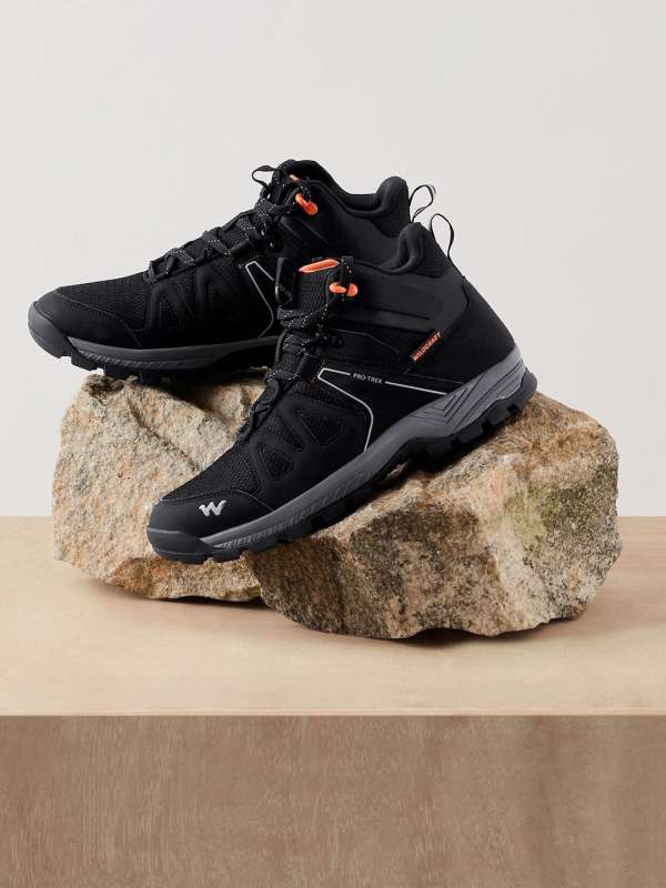 Man Track Pants Lounge Sports Shoes Buy Man Track Pants Lounge Sports Shoes online in India