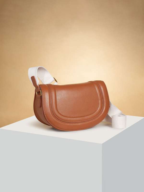 Pantaloons ladies bags outlet