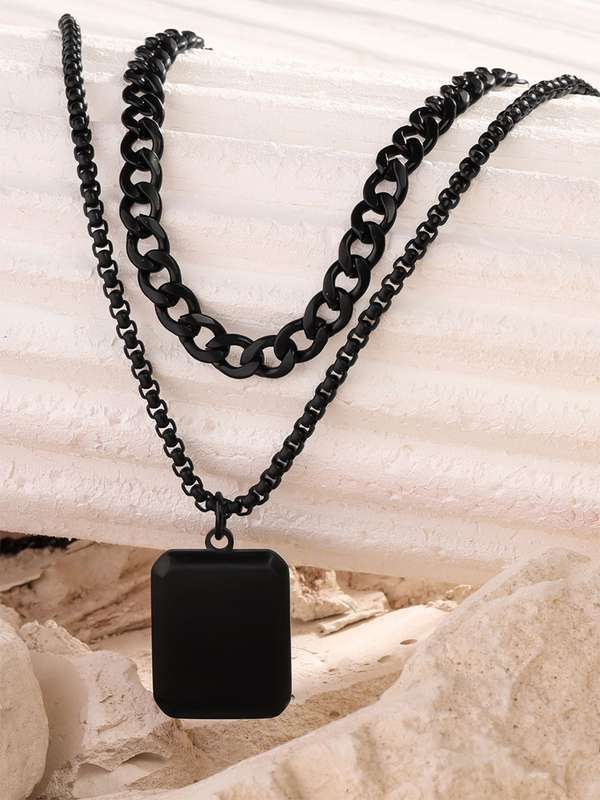 Black locket for men 2025