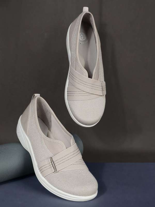 Women Belly Shoes Naturalizer Buy Women Belly Shoes Naturalizer online in India