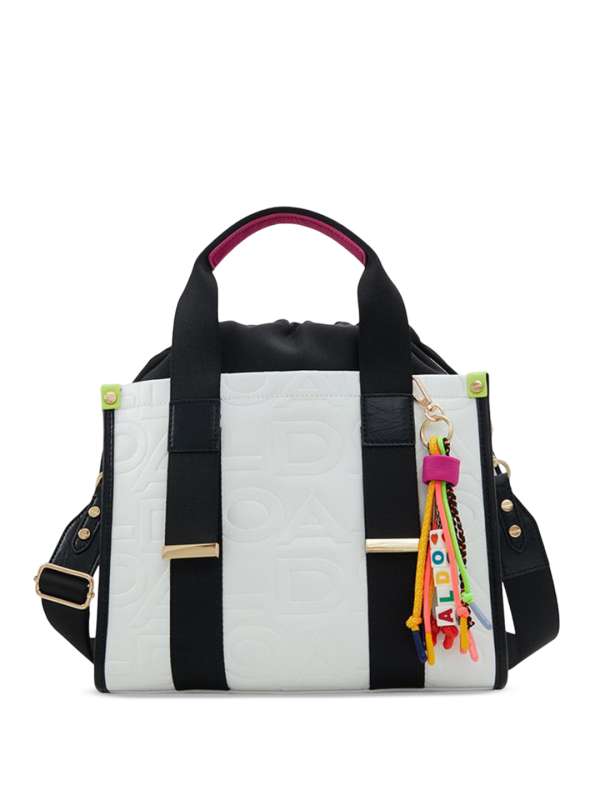 Aldo square bag store