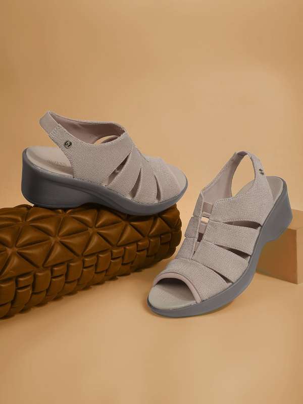Naturalizer sandals cheap