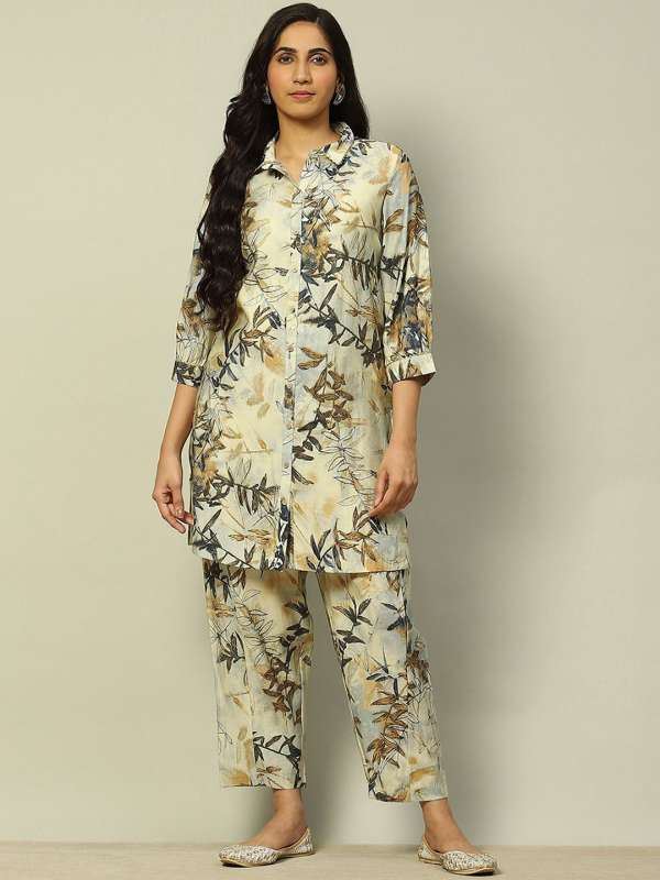 Rangriti suits online top