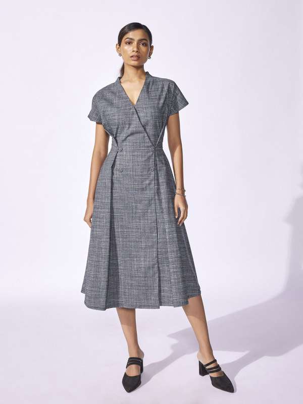The label life dresses top