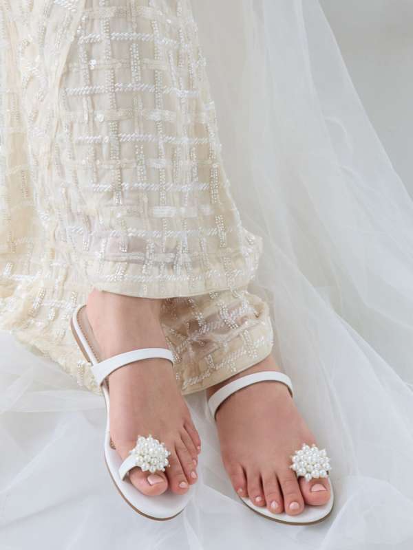 Toe ring flats sale
