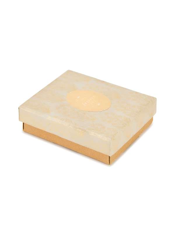 Fabindia blanket box deals