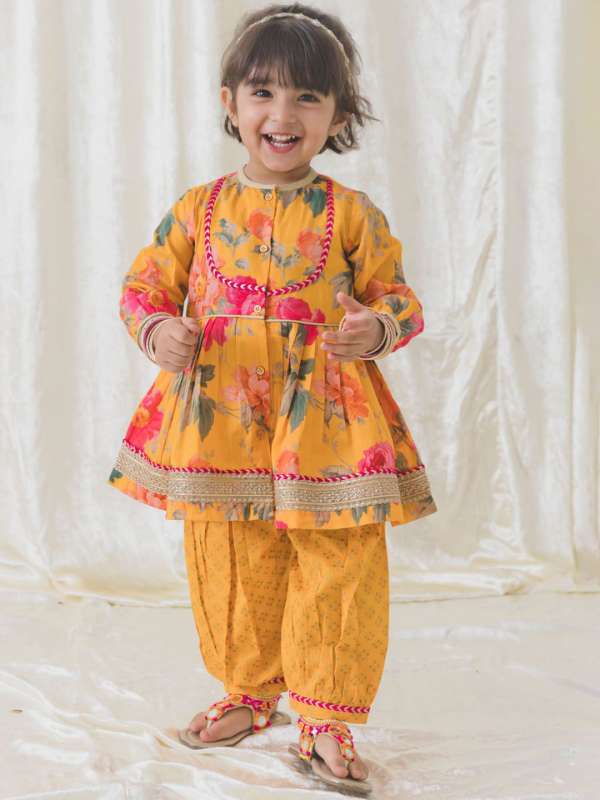 Akriti kurti online store