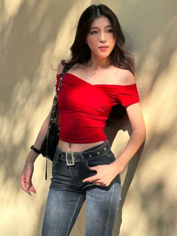 red shoulderless top