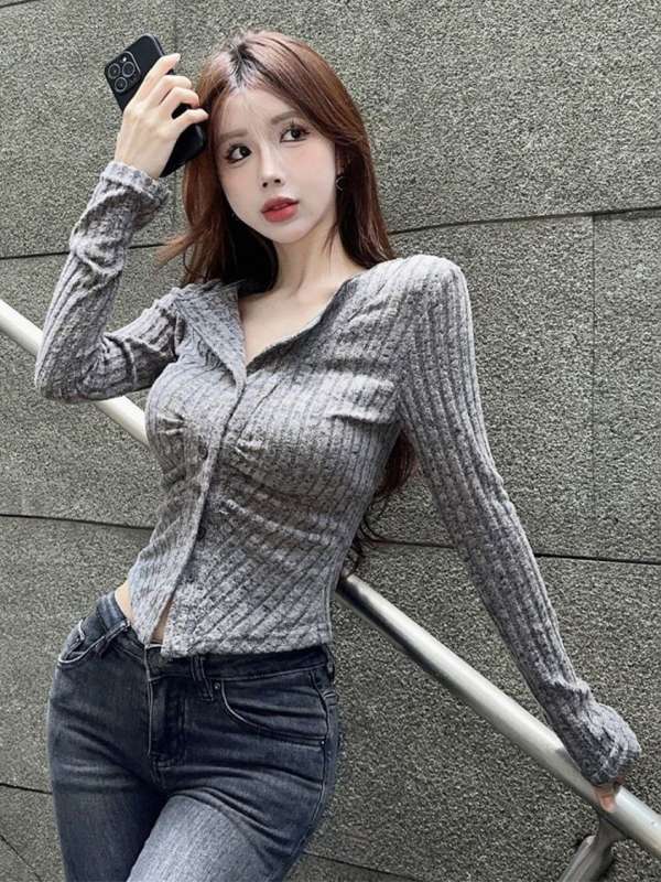 Women s Shirts Tops Buy Shirts Ladies Tops Online Myntra
