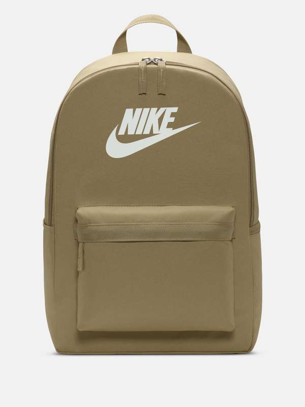 Nike backpacks myntra 2025