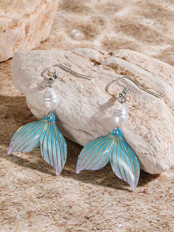 Plastic Earrings Buy Plastic Earrings Online in India Myntra