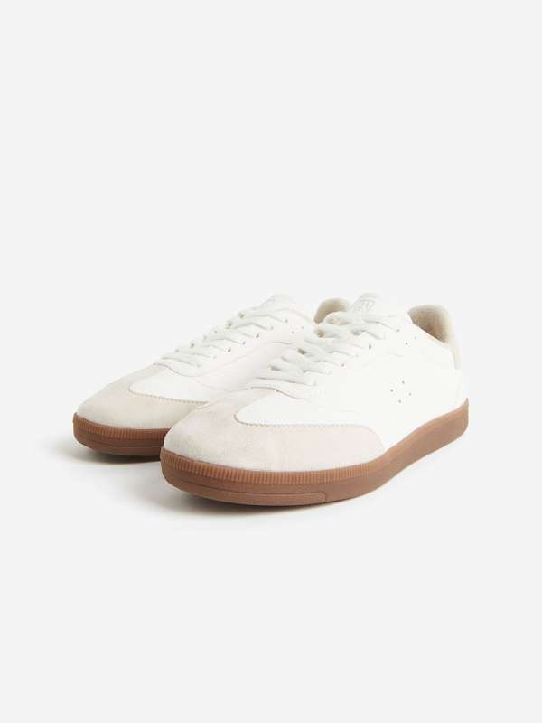 Myntra casual shoes 2025