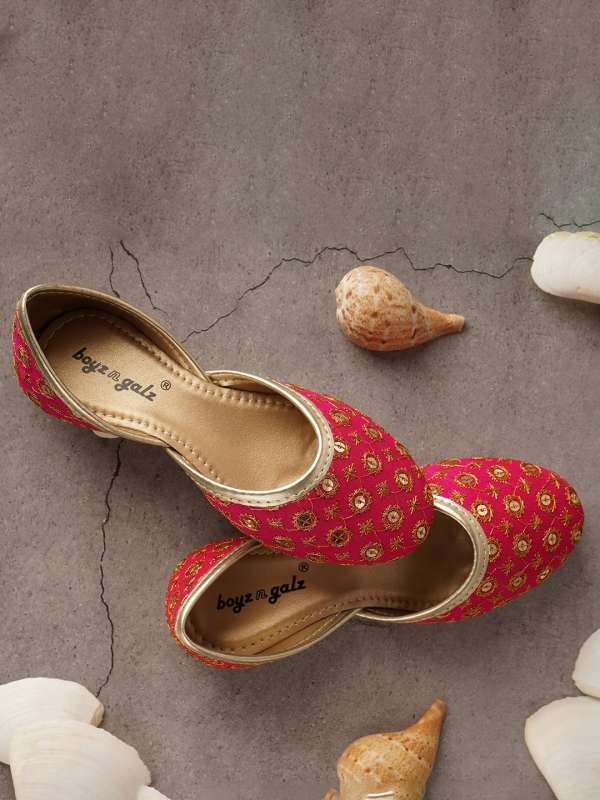 Kids Shoes Shop for Boys Girls Shoes Online in India Myntra
