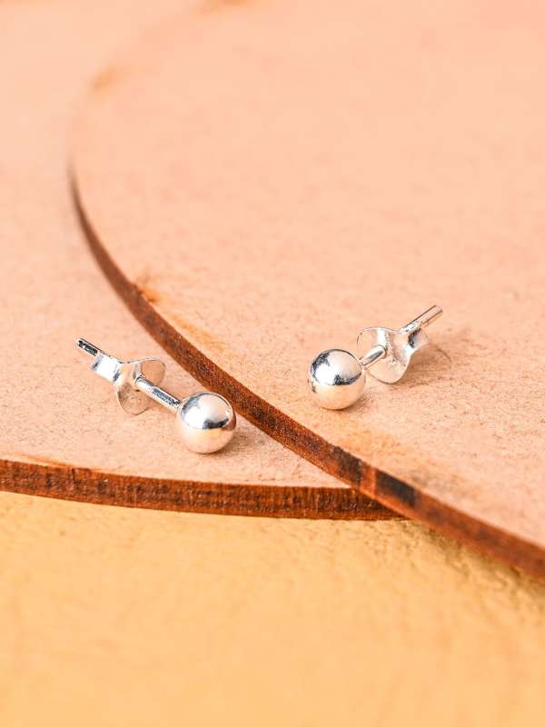 Studs Buy Stud Earrings Online Myntra