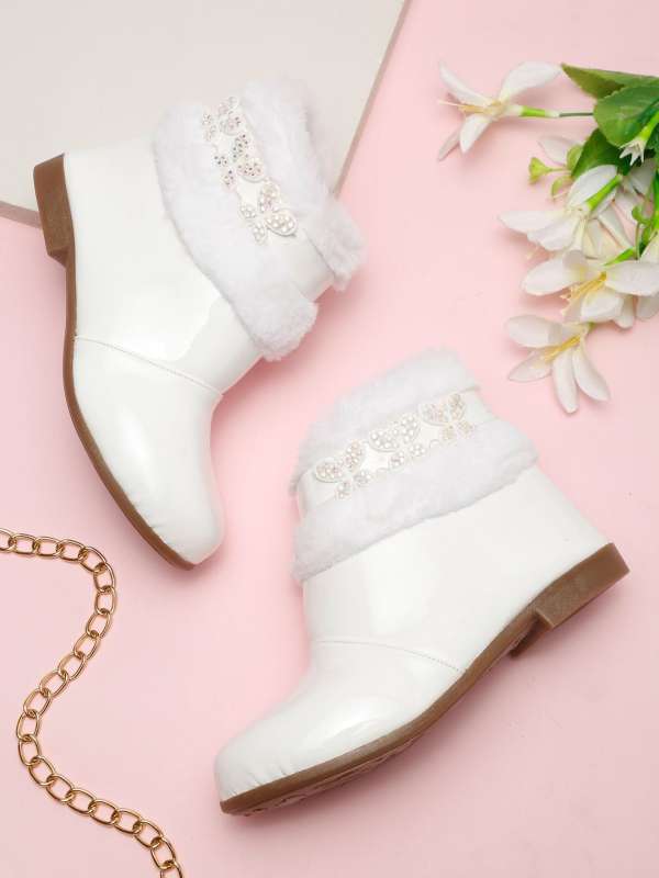 Boots for girls myntra deals