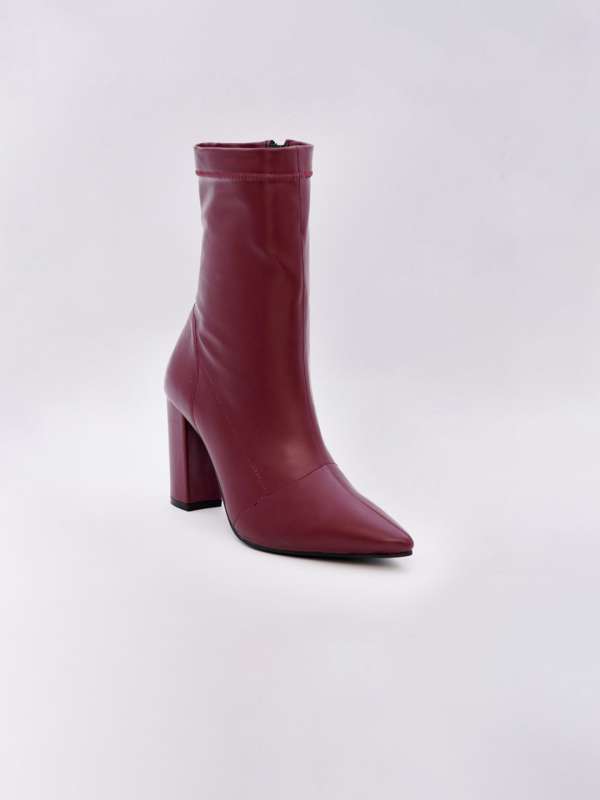 Ladies boots on myntra store