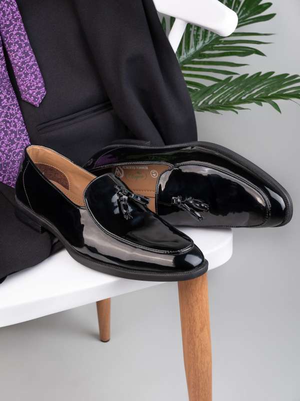 Loafers in myntra 2025