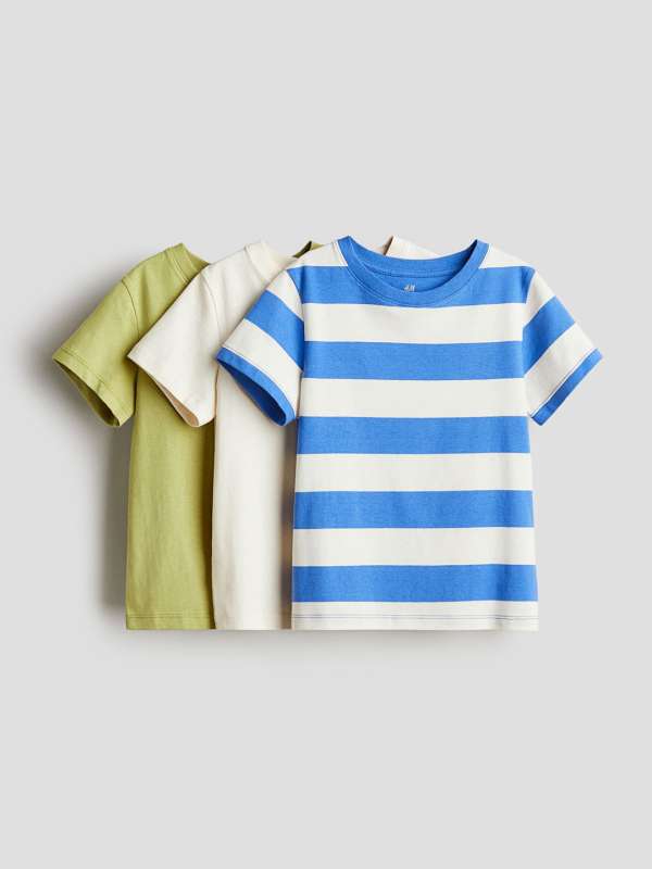 Hollister Tshirts Sweatshirts Shorts Combo Pack Buy Hollister Tshirts Sweatshirts Shorts Combo Pack online in India