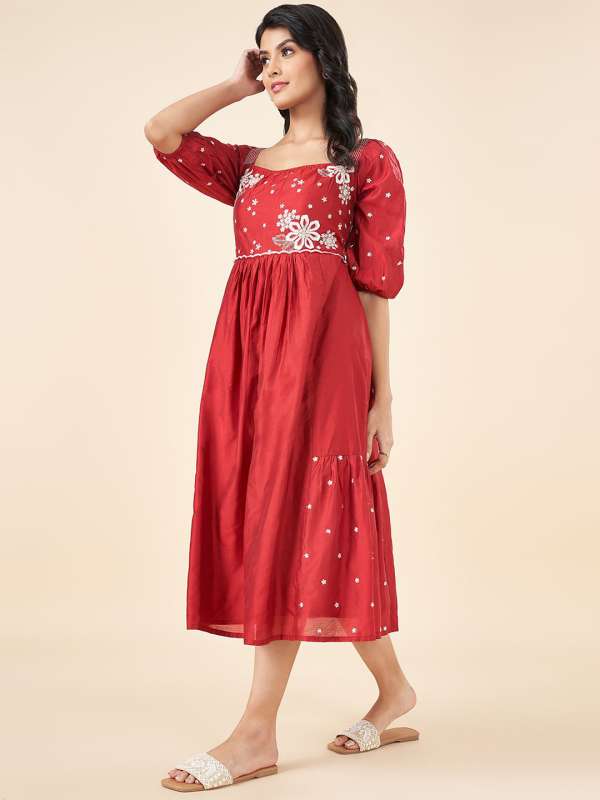 Pantaloons red dress clearance