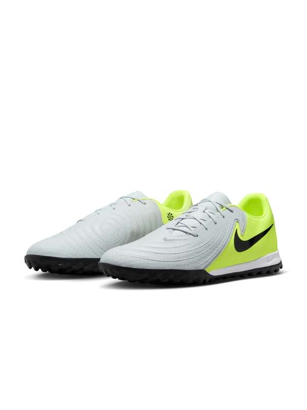 Nike phantom trainers top