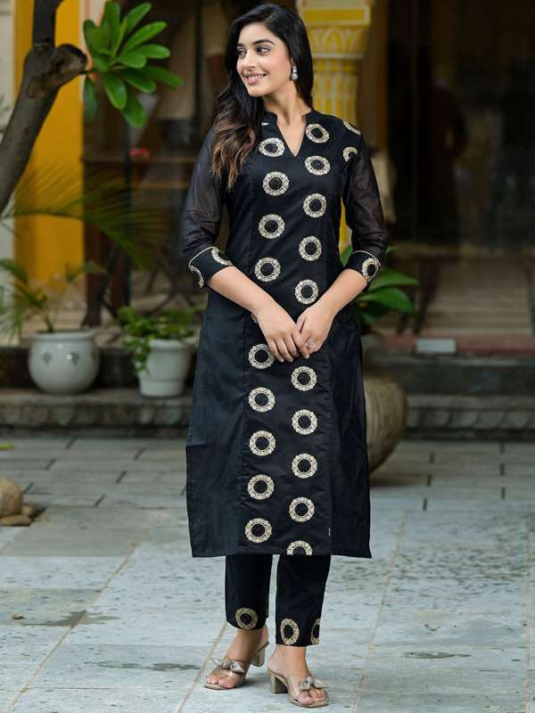 Black Women Kurtas Kurtis Ojjasvi Aks Buy Black Women Kurtas Kurtis Ojjasvi Aks online in India