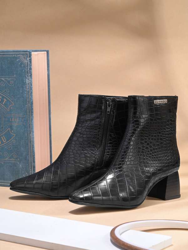 Leather boots for womens online india discount