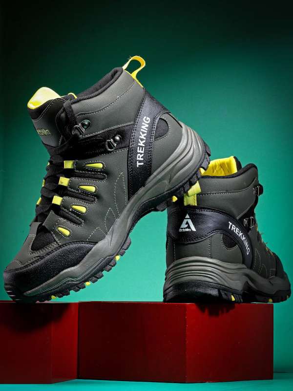 Action hiking shoes top