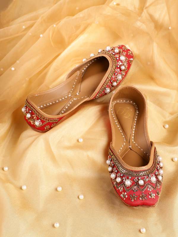Punjabi Jutti For Women Buy Punjabi Jutti For Women online in India