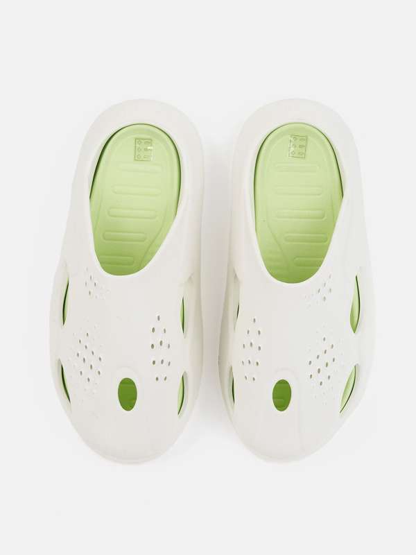 Plastic Footwear Buy Plastic Footwear online in India