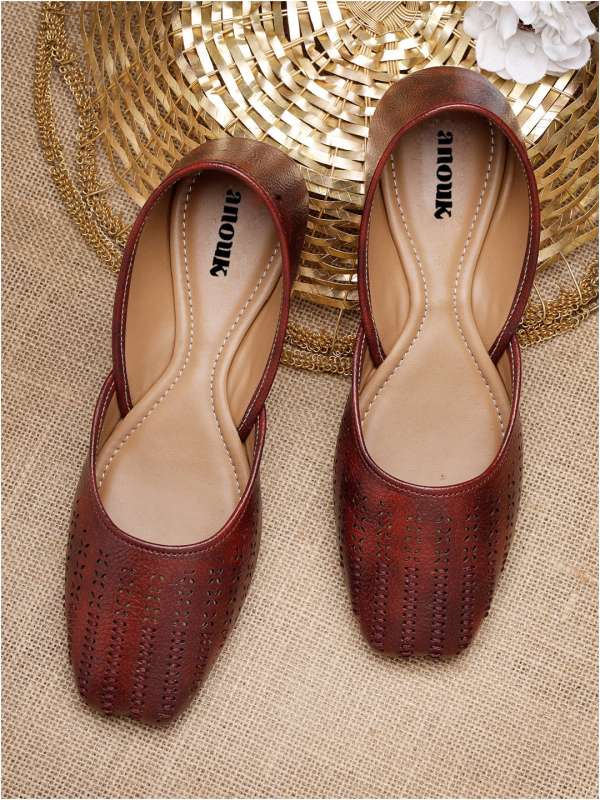 Red Belly Shoes 4894288.htm Buy Red Belly Shoes 4894288.htm online in India