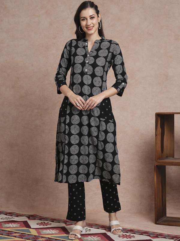 Black And White Kurtis Kurtas Buy Black And White Kurtis Kurtas online in India