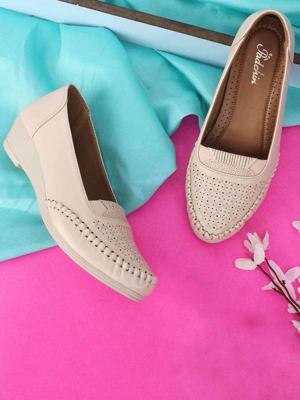 Women Summer Footwear - Buy Women Summer Footwear online in India